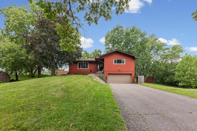 12916 1st Avenue S, Burnsville, MN 55337