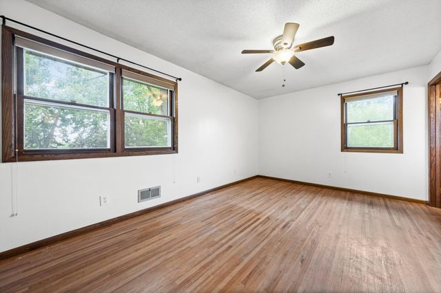 12916 1st Avenue S, Burnsville, MN 55337