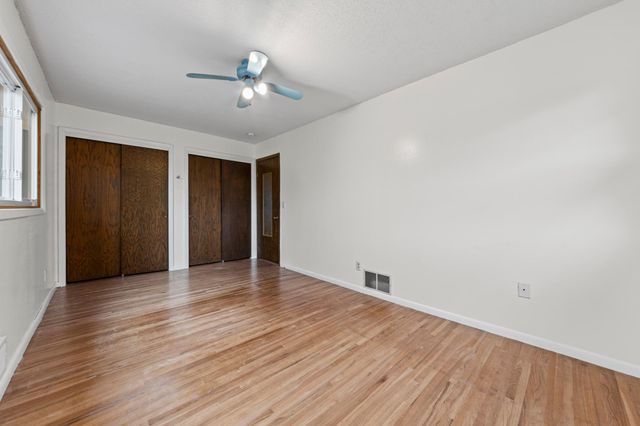 12916 1st Avenue S, Burnsville, MN 55337