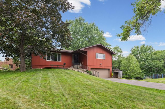 12916 1st Avenue S, Burnsville, MN 55337