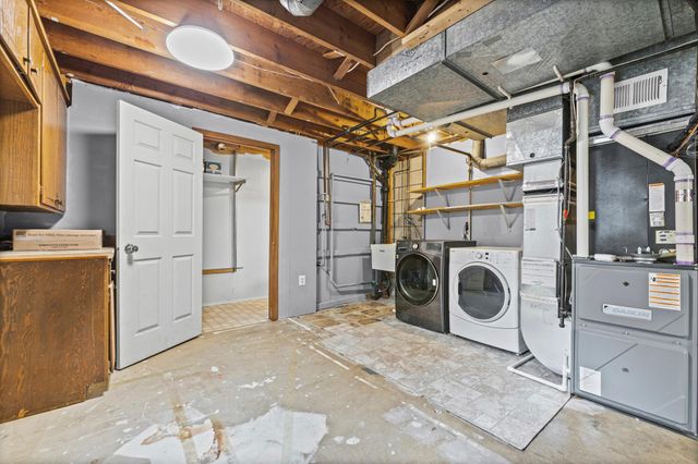 12916 1st Avenue S, Burnsville, MN 55337