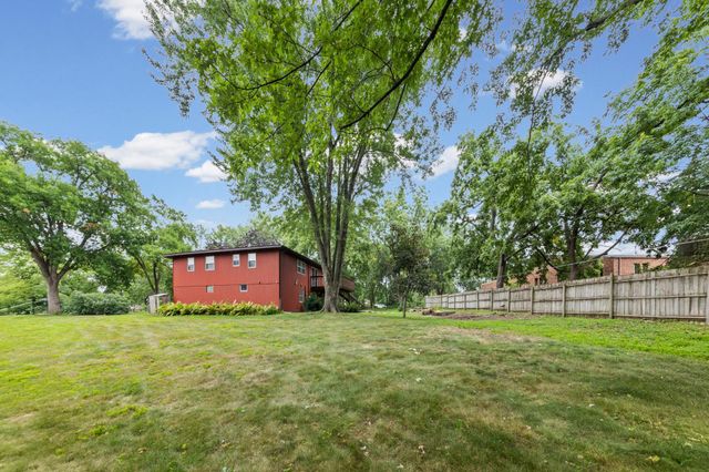 12916 1st Avenue S, Burnsville, MN 55337