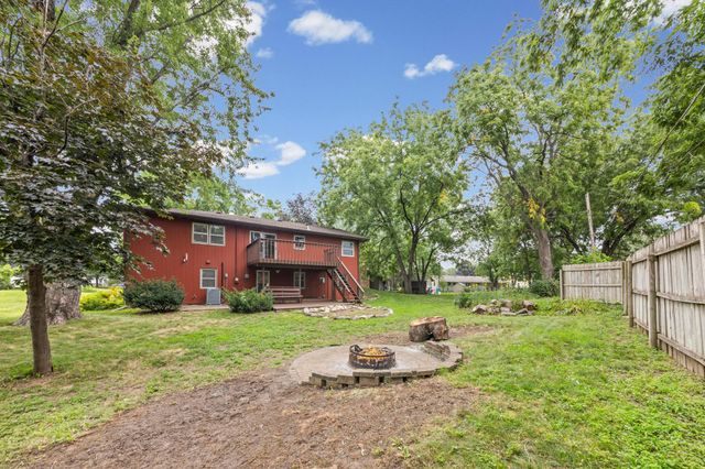 12916 1st Avenue S, Burnsville, MN 55337