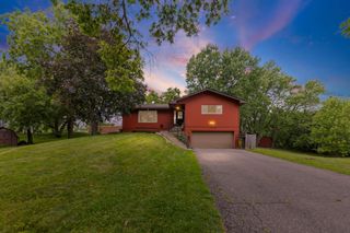 12916 1st Avenue S, Burnsville, MN 55337