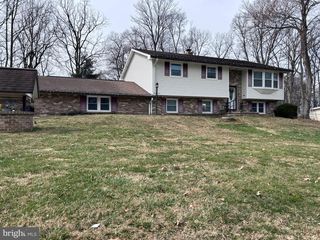 470 PARK ST, Manchester, PA 17345