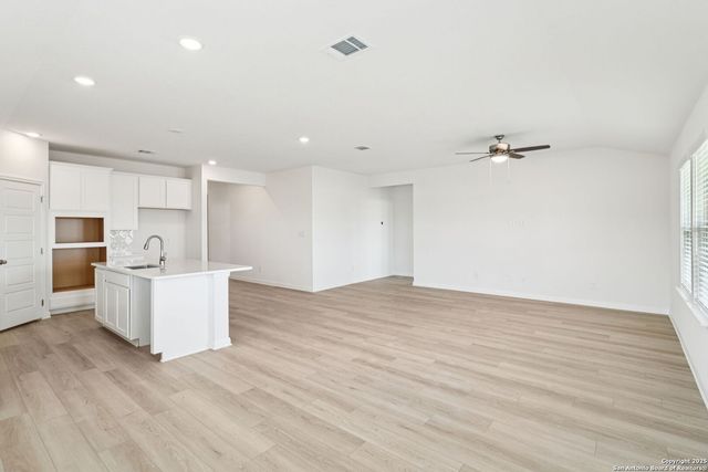 104 Shelton Pass, Cibolo, TX 78108
