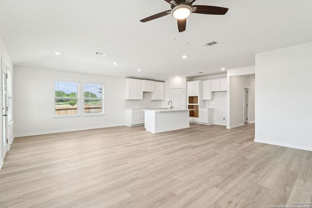 104 Shelton Pass, Cibolo, TX 78108