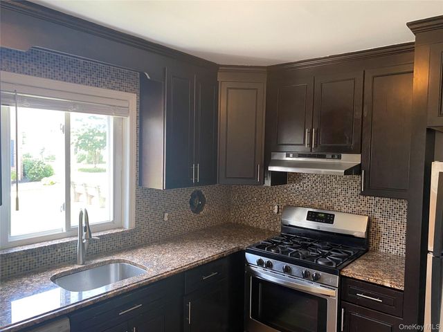 348 Dawson Lane, Jericho, NY 11753