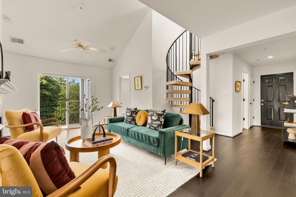 10024 VANDERBILT CIR #10, Rockville, MD 20850