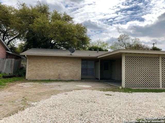 2738 NACOGDOCHES RD, San Antonio, TX 78217