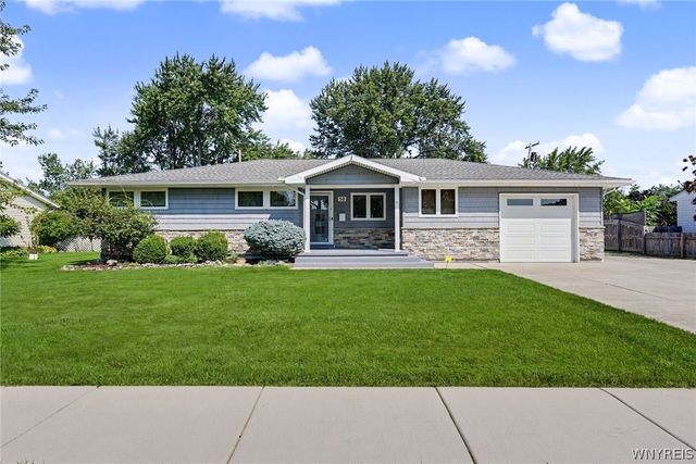 50 Greentree Road, Tonawanda, NY 14150