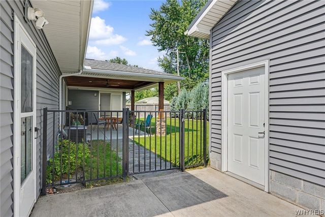50 Greentree Road, Tonawanda, NY 14150