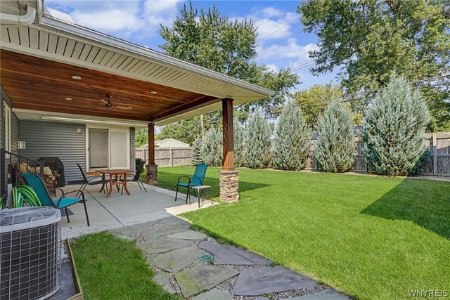 50 Greentree Road, Tonawanda, NY 14150