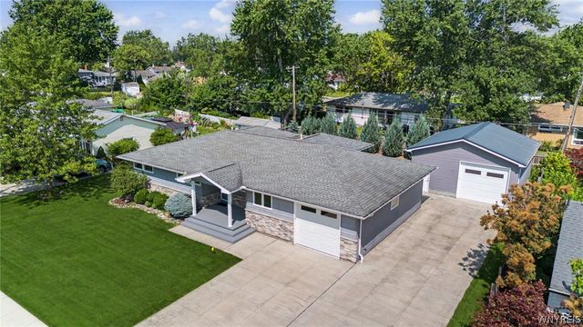 50 Greentree Road, Tonawanda, NY 14150