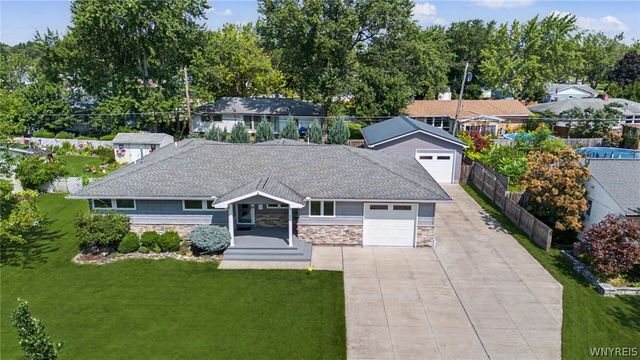 50 Greentree Road, Tonawanda, NY 14150