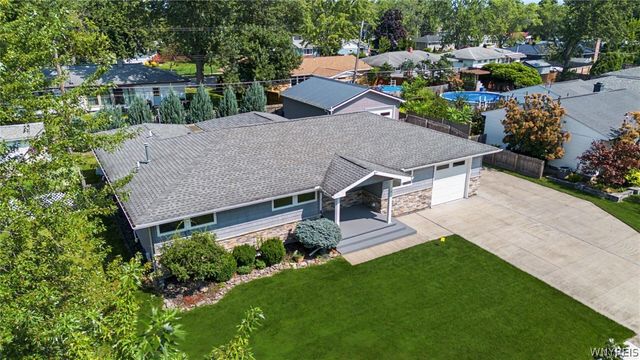 50 Greentree Road, Tonawanda, NY 14150