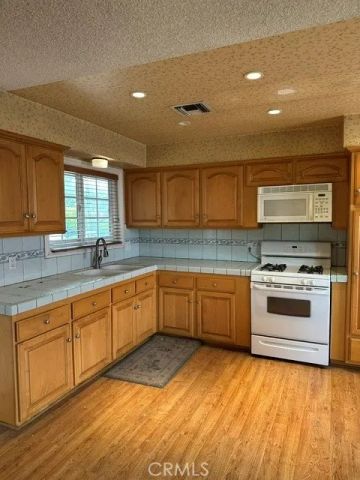 3523 S Flemington, West Covina, CA 91792