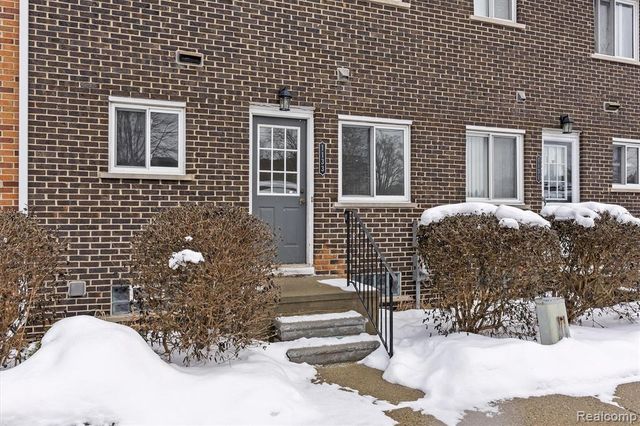 1133 Tienken Court, Rochester Hills, MI 48306