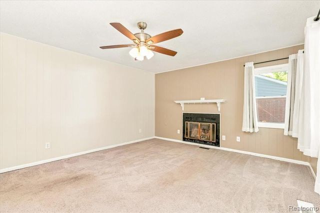 1482 Blossom Avenue, Ypsilanti, MI 48198