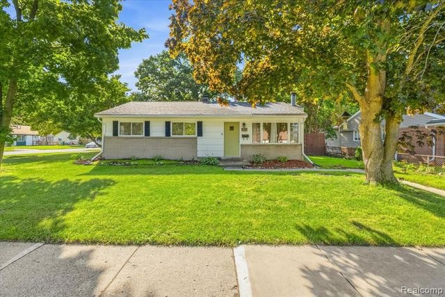 1482 Blossom Avenue, Ypsilanti, MI 48198