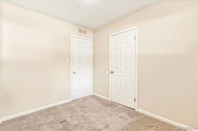 1482 Blossom Avenue, Ypsilanti, MI 48198