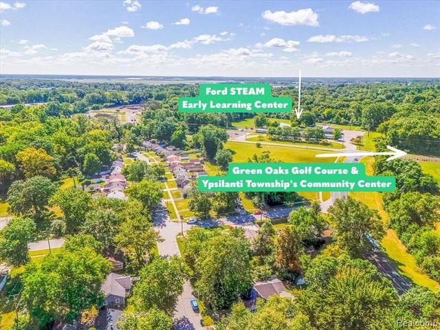 1482 Blossom Avenue, Ypsilanti, MI 48198
