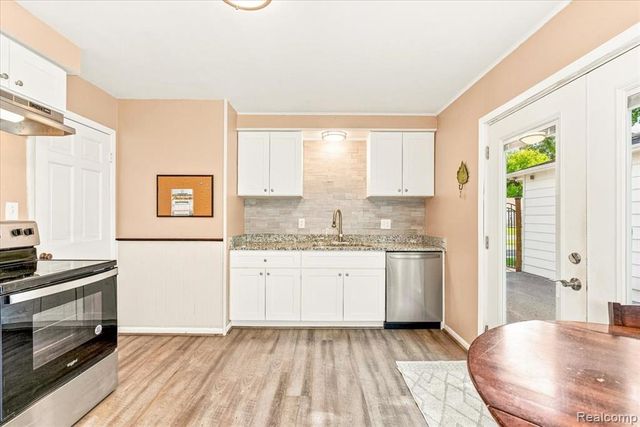 1482 Blossom Avenue, Ypsilanti, MI 48198