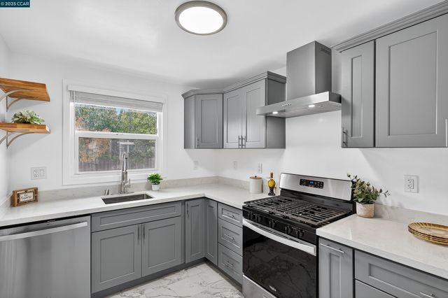 2921 Rollingwood Dr, San Pablo, CA 94806