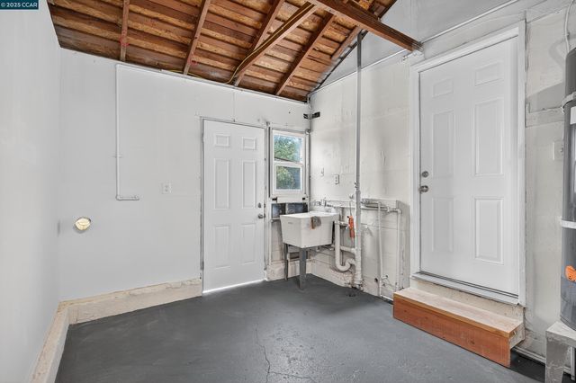 2921 Rollingwood Dr, San Pablo, CA 94806