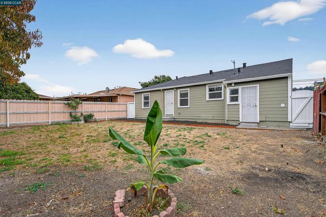 2921 Rollingwood Dr, San Pablo, CA 94806