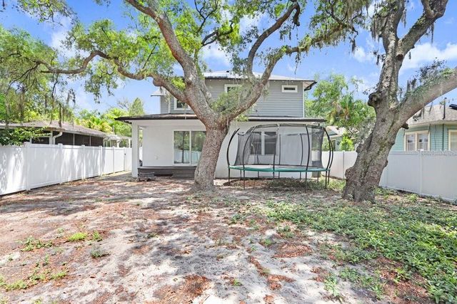 920 E SHADOWLAWN AVENUE, Tampa, FL 33603