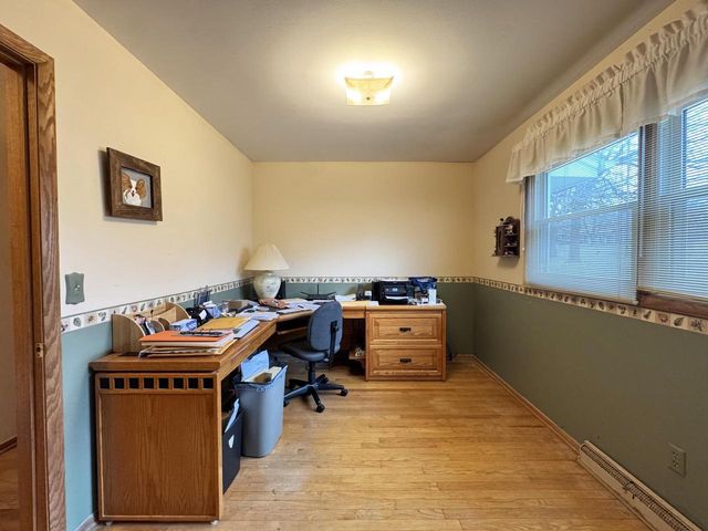 W300S2975 Snowdon DRIVE, Waukesha, WI 53188