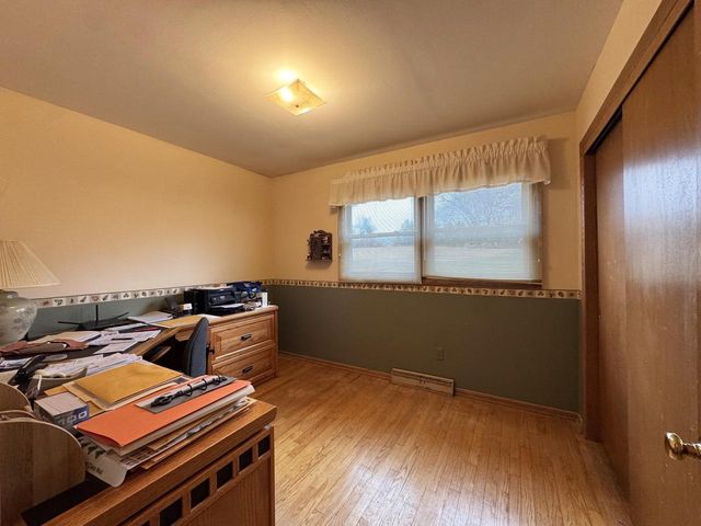 W300S2975 Snowdon DRIVE, Waukesha, WI 53188