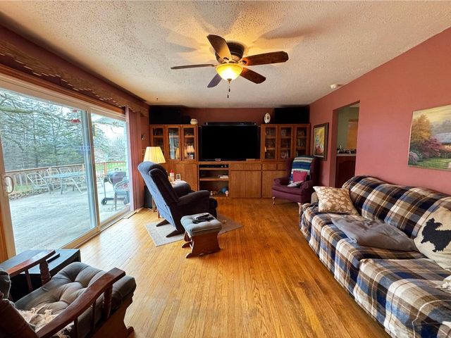 W300S2975 Snowdon DRIVE, Waukesha, WI 53188