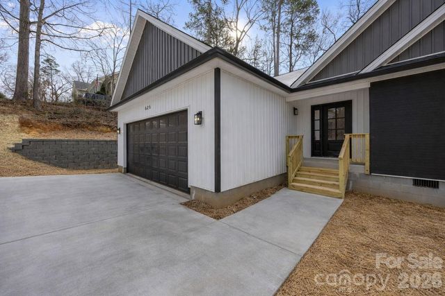 625 Fernwood Drive, Albemarle, NC 28001