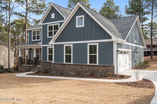 112 Callis Circle, West End, NC 27376