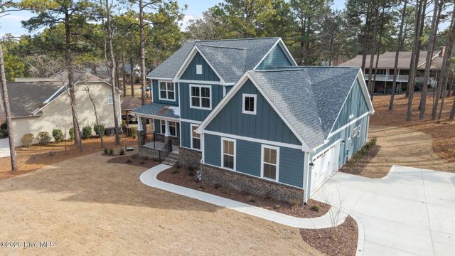 112 Callis Circle, West End, NC 27376