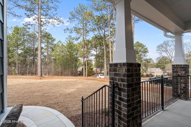 112 Callis Circle, West End, NC 27376