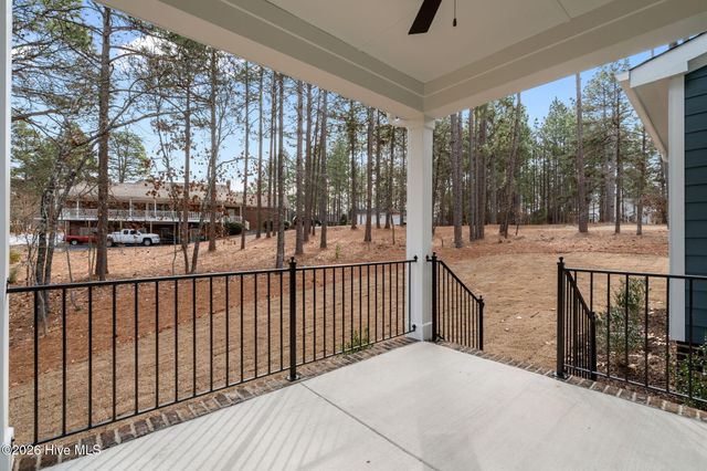 112 Callis Circle, West End, NC 27376