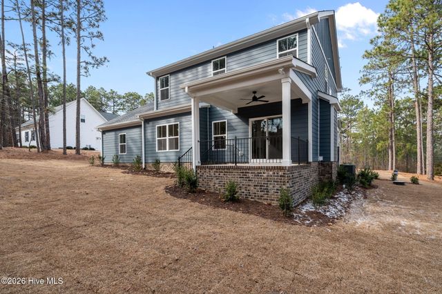 112 Callis Circle, West End, NC 27376