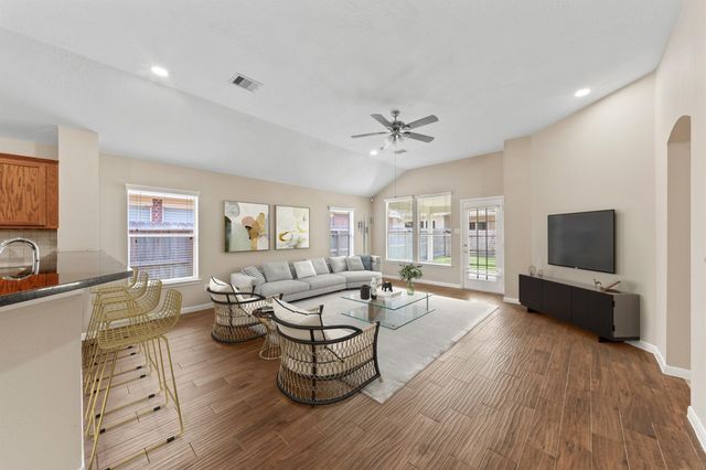 731 Pickett Hill Lane, Rosenberg, TX 77469