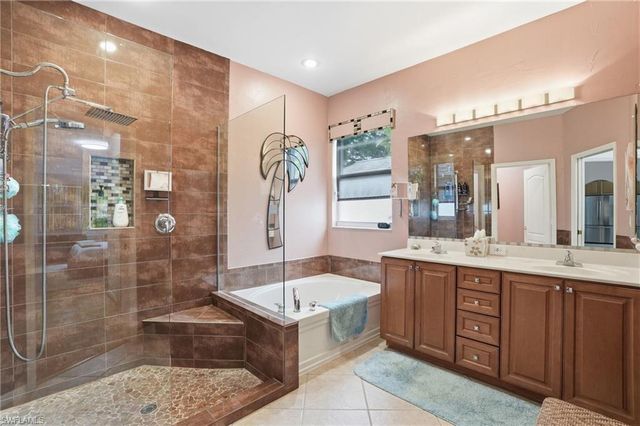 9954 Colonial WALK N, Estero, FL 33928