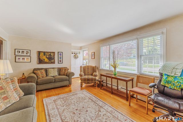 275 Country Lane, Bristol, CT 06010