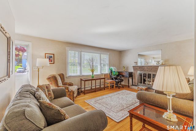275 Country Lane, Bristol, CT 06010