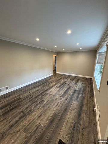793 Jersey Place, Paramus, NJ 07653