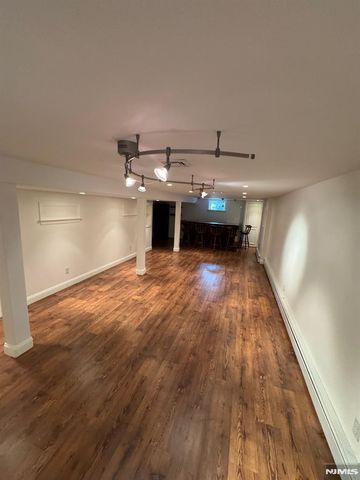 793 Jersey Place, Paramus, NJ 07653