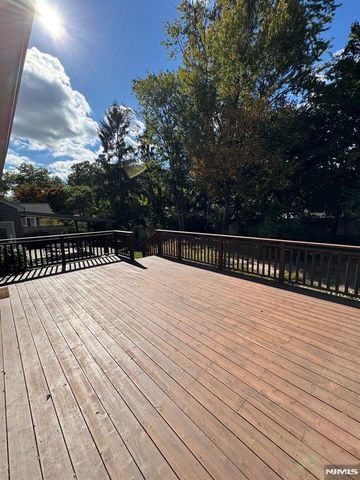 793 Jersey Place, Paramus, NJ 07653