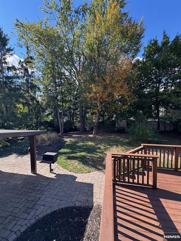 793 Jersey Place, Paramus, NJ 07653