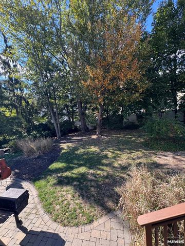 793 Jersey Place, Paramus, NJ 07653