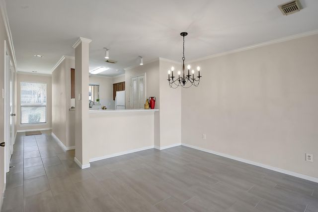 104 Lakeview Terrace D, Conroe, TX 77356